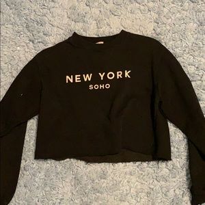 Cropped Black Sweatshirt